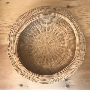 Round twist weave sewing basket 4”Dx9”Wx6”opening